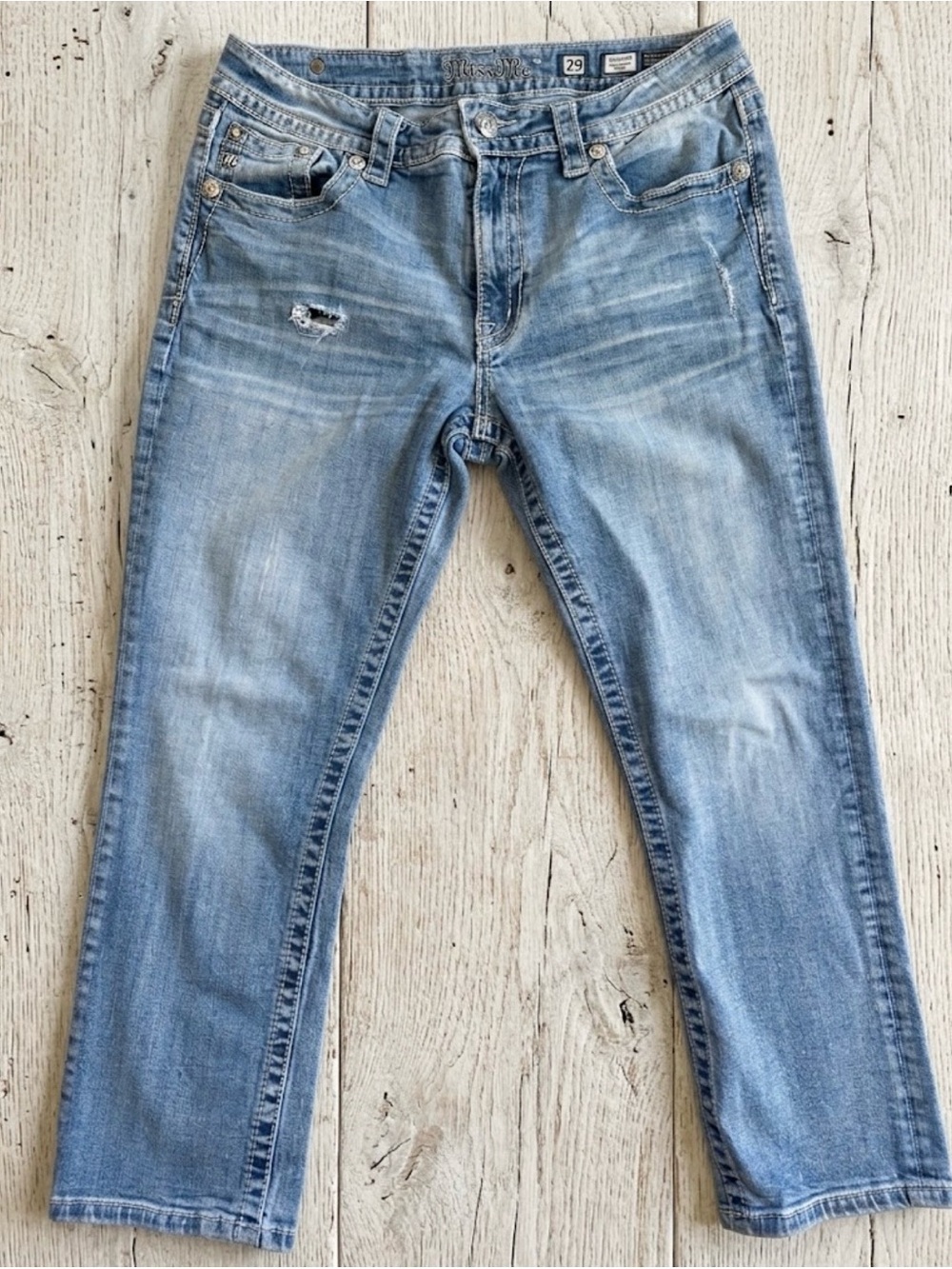 Miss me distressed boyfriend capri jeans 29 light blue wash